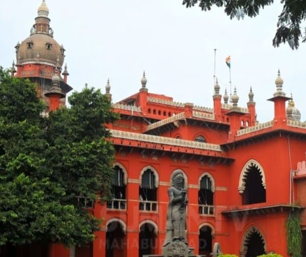 మద్రాస్ హైకోర్టులో విజయ్ ప్రభుత్వానికి ఊరట