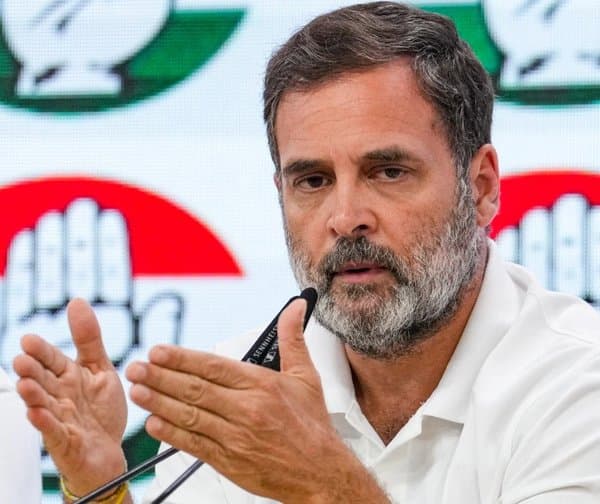 నీట్ విద్యార్థులది వ్యవస్థ చేసిన హత్యే: రాహుల్ గాంధీ