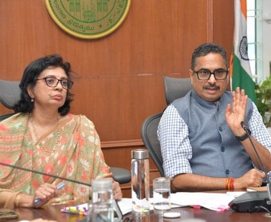 నిబంధనల సరళీకరణపై సమీక్షించిన సీఎస్ 