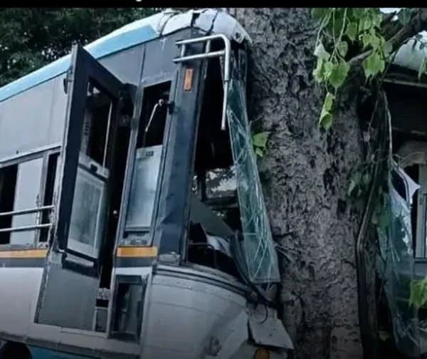 ఆర్టీసీ బస్సుకు తప్పిన భారీ ప్రమాదం