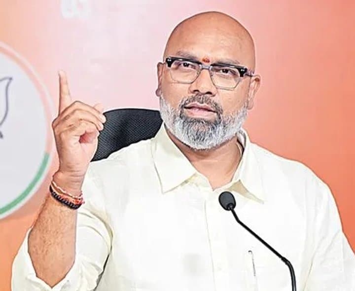 తెలంగాణలో ప్రమాదకర బ్లాక్‌స్పాట్ల తొలగింపుకు రూ.1,023 కోట్లు: కేంద్రం
