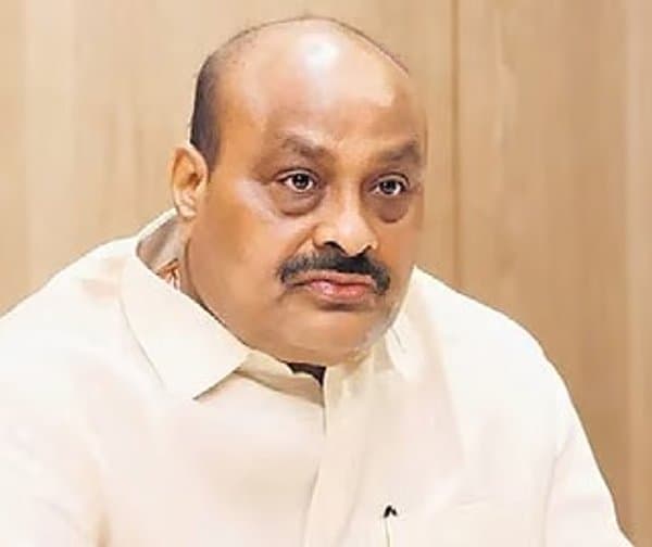 మత్స్యకారుల గాలింపుపై మంత్రి అచ్చెన్నాయుడు సమీక్ష