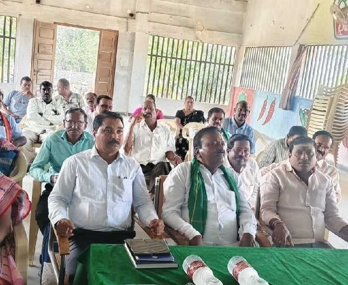 రైతు నేస్తం ద్వారా పంటలపై అవగాహన - Udayam