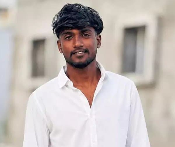 బైక్ డివైడర్‌ను ఢీకొని వనపర్తి యువకుడి దుర్మరణం