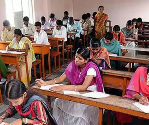 సర్వీస్ టీచర్లకు ఊరట: ఏడాదికి రెండుసార్లు ప్రత్యేక టెట్
