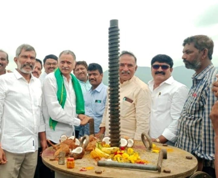 రైవాడ ప్రాజెక్ట్ నుంచి నీటి విడుదల