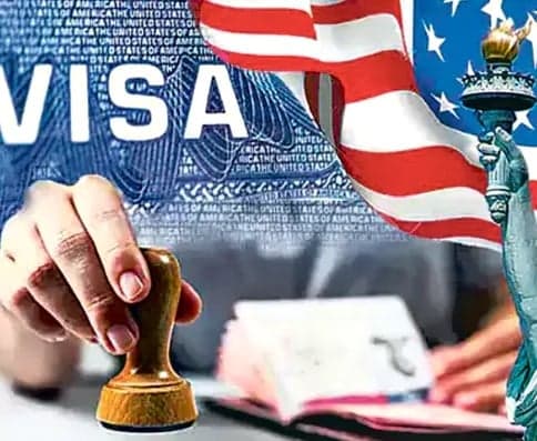 రెండేళ్లలో 3 లక్షల వీసాల రద్దు