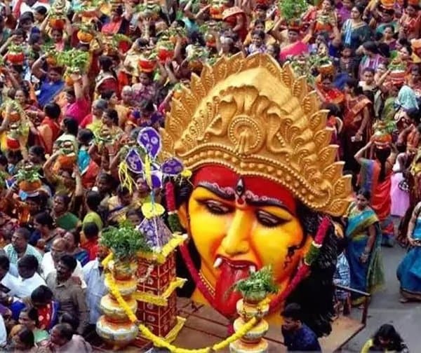 బోనాల జాతర ఏర్పాట్లపై సమీక్ష