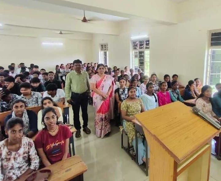 KUలో యాంటీ ర్యాగింగ్‌, డ్రగ్స్‌ పై అవగాహన