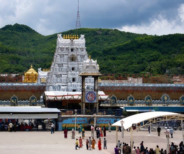 తిరుమలలో భక్తుల రద్దీ - Udayam Digital