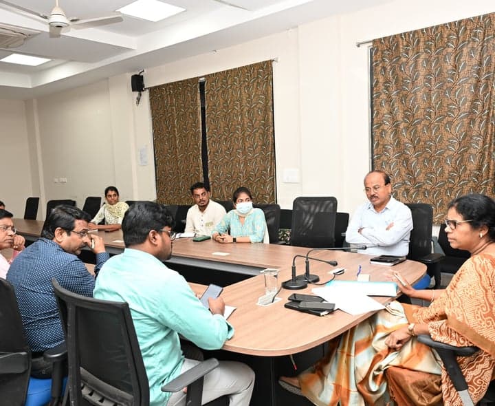 ఆసిఫాబాద్‌లో ఫుడ్‌ సేఫ్టీపై కలెక్టర్‌ సమీక్ష - gallery image 3
