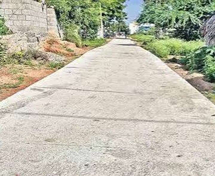 రూ.10 లక్షల సీసీ రోడ్డు పనులకు శ్రీకారం - Udayam Digital