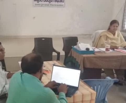 కొమరాడలో ప్రశాంతంగా నామినేషన్ల తనిఖీ - Udayam