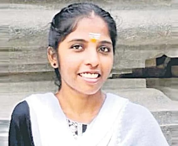 యువకుడి వేధింపులతో యువతి ఆత్మహత్య.. కేసు నమోదు - Udayam