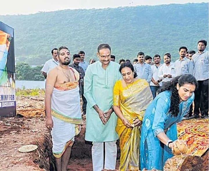 సింధు అకాడమీపై వివాదం