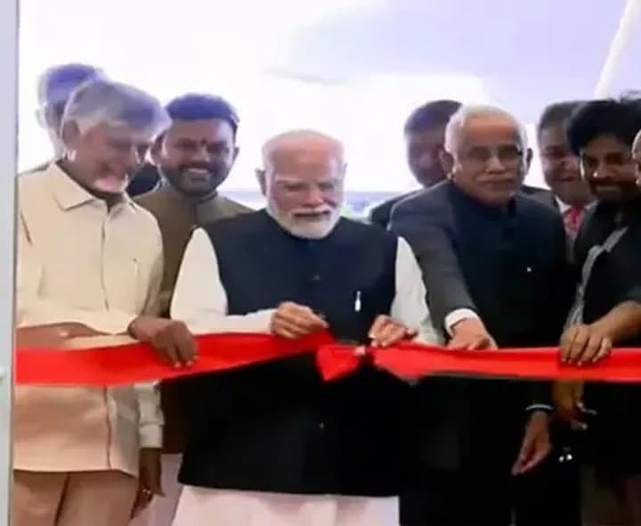 భోగాపురం అంతర్జాతీయ విమానాశ్రయాన్ని ప్రారంభించిన ప్రధాని మోదీ