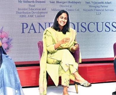 మహిళల ఆర్థిక భద్రతపై సదస్సు