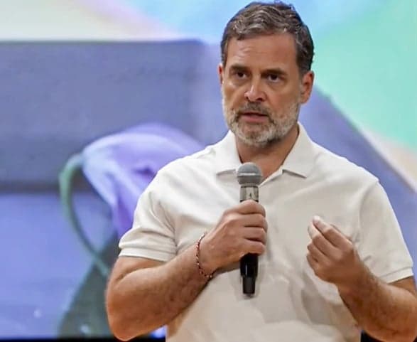 జ్ఞానేశ్‌ కుమార్‌ తక్షణమే రాజీనామా చేయాలి