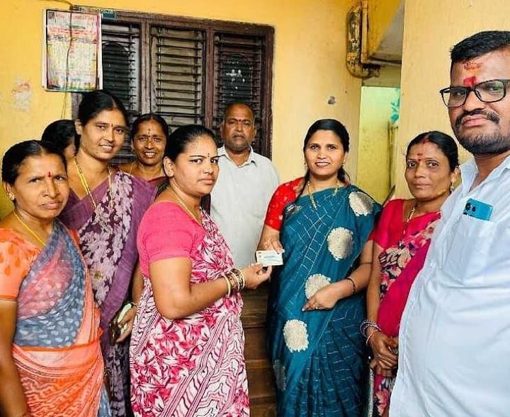 1,200 మందికి కొత్త రేషన్‌ కార్డులు