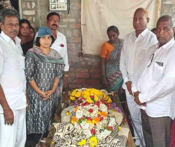 బీఆర్ఎస్ నాయకుడు వీరన్నకు మాతృవియోగం