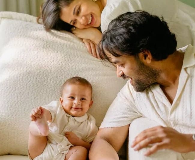 కుమారుడి ఫొటో పంచుకున్న వరుణ్‌-లావణ్య