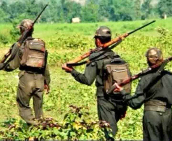 జార్ఖండ్‌లో 16 మంది మావోయిస్టుల లొంగుబాటు