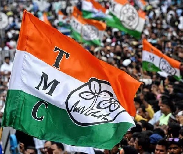 టీఎంసీలో ఆధిపత్య పోరు: పోలీసులకు మమత వర్గం ఫిర్యాదు