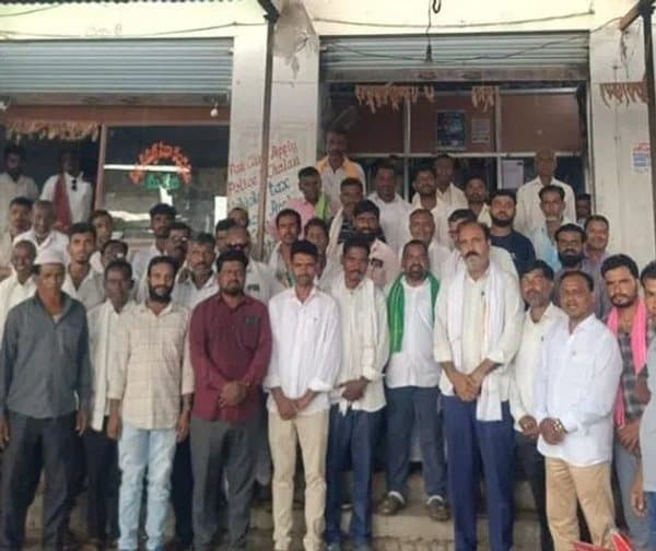 ఫారెస్ట్ అధికారికి ఆదివాసి సంఘాల హెచ్చరిక - Udayam Digital