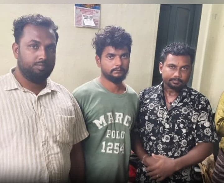 పడవలో వచ్చిన శ్రీలంకేయుల అరెస్ట్