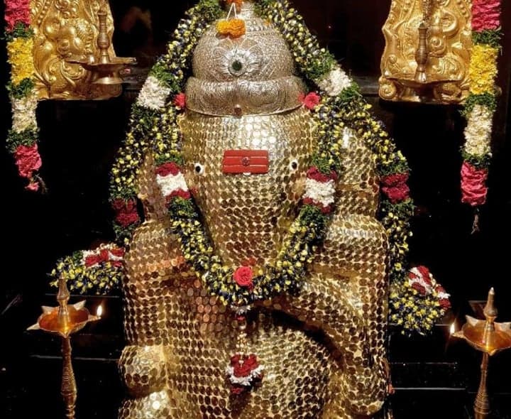 లక్ష్మీ గణపతి రూపంలో సిద్ధి వినాయకుడు