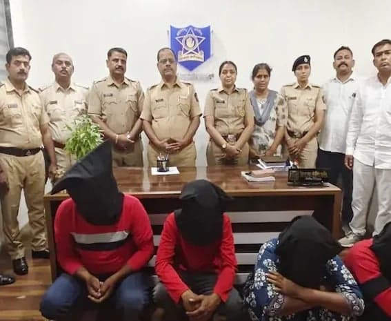 గర్భిణీ పింకీ సజీవ దహనం