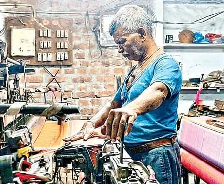 సిరిసిల్ల మరమగ్గాలకు సంక్రాంతి చీరల ఆర్డర్లు