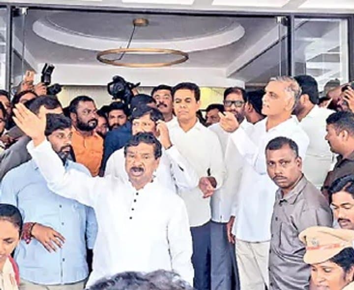 గుండెపోటుతో పెద్ది సుదర్శన్‌రెడ్డి ఆసుపత్రికి
