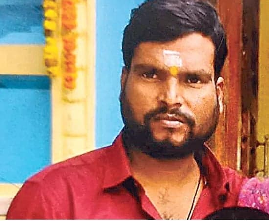 విగ్రహం కొనుగోలులో ఘర్షణ