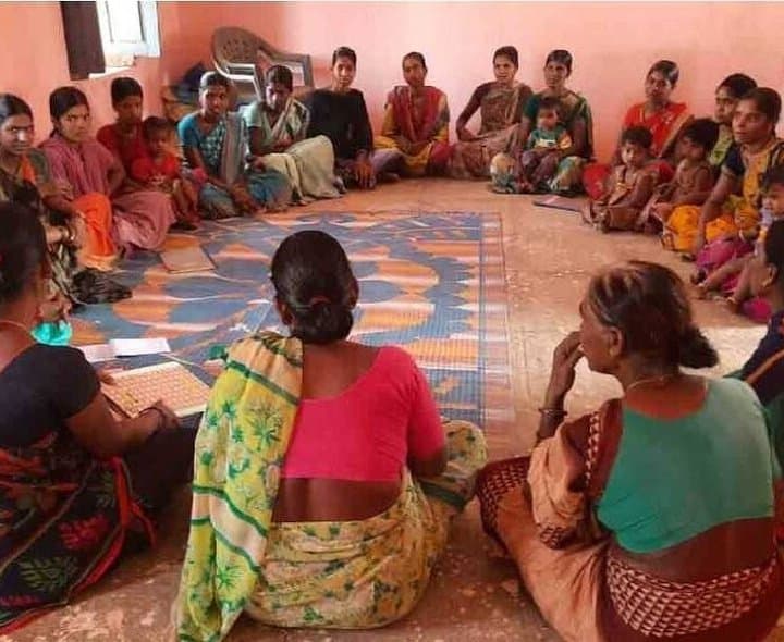 651 గ్రామ సమైక్య సంఘాలకు కొత్త ట్యాబ్లు