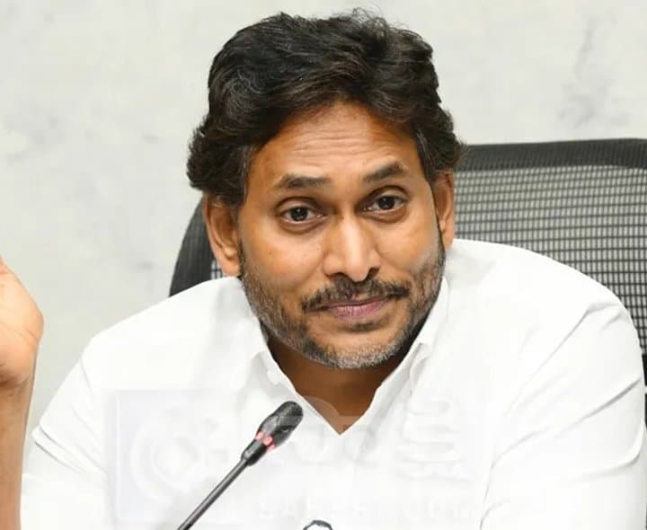 మరికాసేపట్లో జగన్‌ ప్రెస్‌మీట్‌