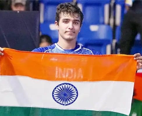 ఆసియా గేమ్స్ రజతం.. అభయ్‌కు రూ.50 లక్షల నజరానా