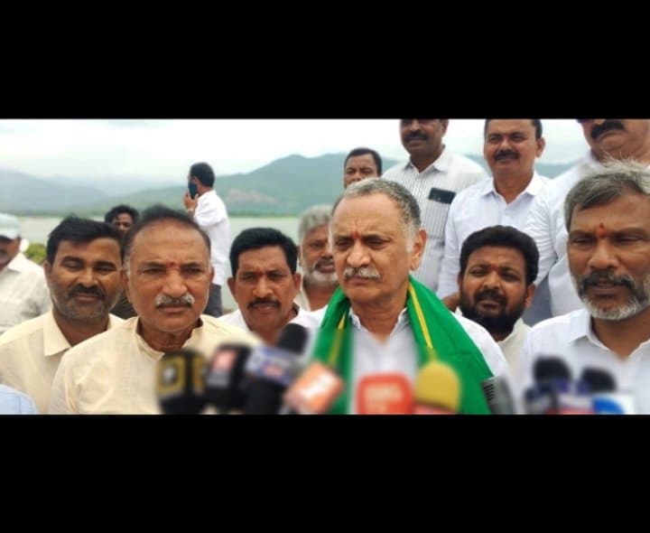 రైవాడ రైతులకు బకాయిలు చెల్లించాలి