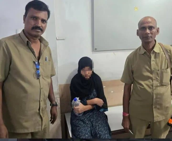 బాలికను కాపాడిన ఆర్టీసీ సిబ్బంది