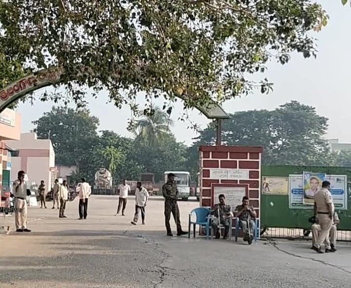 జనగామ ఆర్టీసీ డిపోలో 21.5% పోలింగ్‌ - Udayam