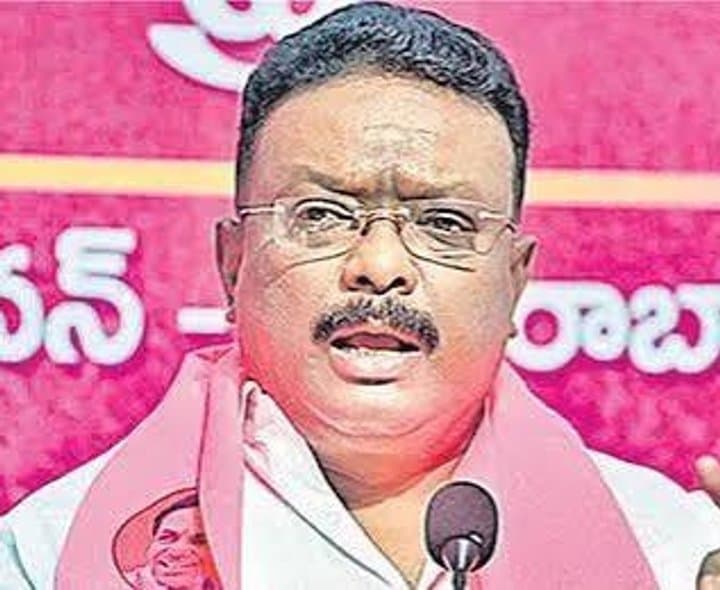 ఇందిరాపార్కు వద్ద కేటీఆర్ దీక్ష