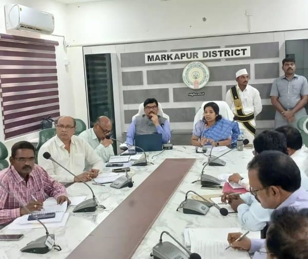 గిద్దలూరులో సీఎం చంద్రబాబు పర్యటనకు ఏర్పాట్లు