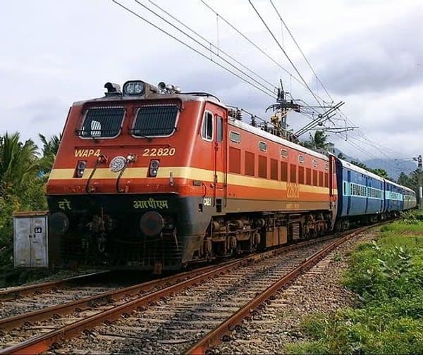 రైల్వే ప్రయాణికులకు షాక్