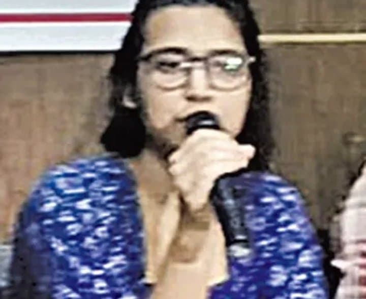 రాజీనామాతో సమస్య తీరలేదు - Udayam
