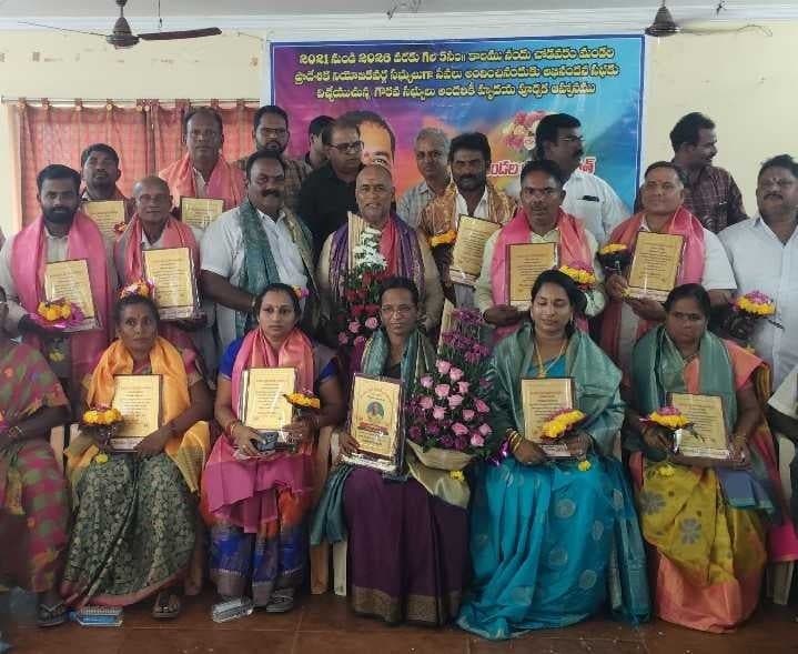 చోడవరం ఎంపీటీసీలకు వీడ్కోలు కార్యక్రమం - Udayam