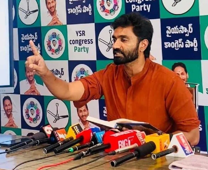 ప్రియాంక ఘటనపై సమగ్ర విచారణ జరపాలి
