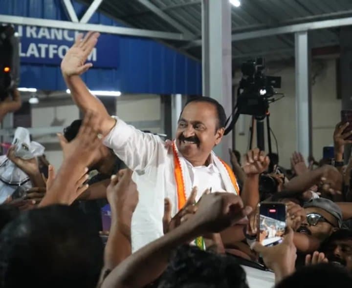 వీడీ సతీశ్‌కు క్లీన్‌చిట్