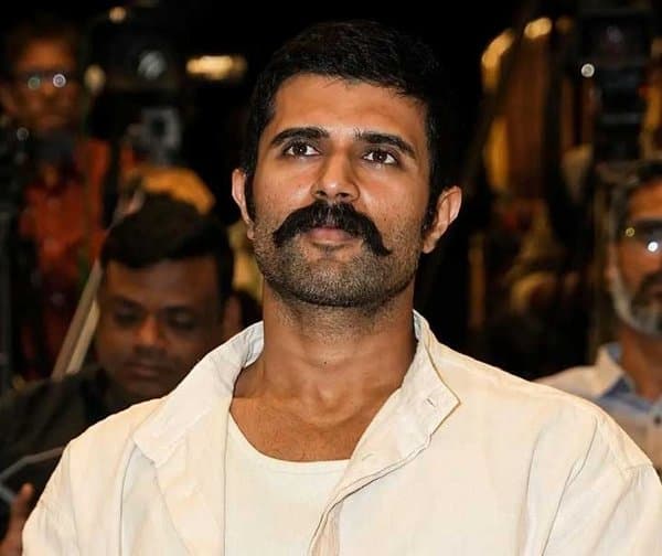 సిద్దిపేటలో ‘రౌడీ హీరో’ సందడి