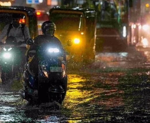 ఏపీలో పలు జిల్లాలకు రెడ్ అలర్ట్