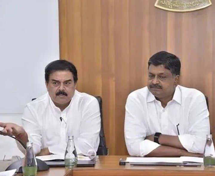 ఉద్యోగ, పింఛన్‌దారుల సంఘాలతో మంత్రివర్గ ఉపసంఘం భేటీ
